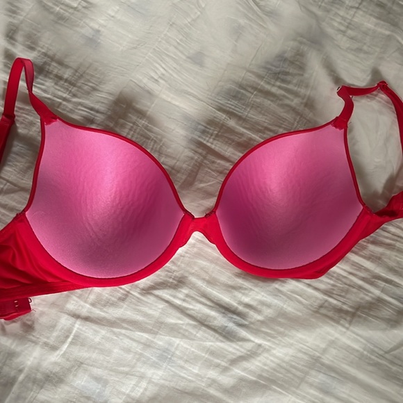 VS PINK bra 34C - Picture 3 of 3